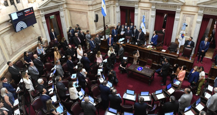 Tras polémica: senadores de Argentina desisten y renuncian a aumento de su salario de hasta 6,5%