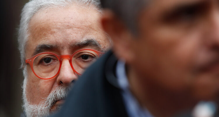 El Abogado Luis Hermosilla se retira de la Fiscalía Metropolitana Oriente al segundo día de interrogatorios por el Caso Audios