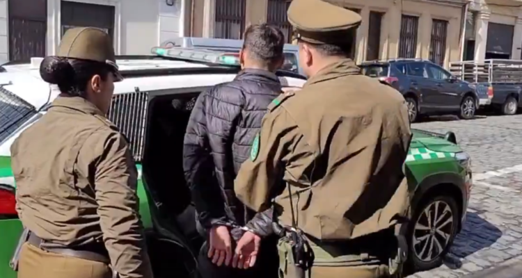 Detienen a 3 adolescentes