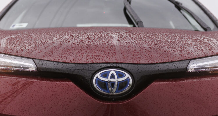 Toyota suspende operaciones en sus 14 plantas en Japón ante amenaza de un tifón