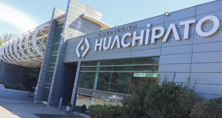 Frontis de Huachipato por visión de trabajadores a anuncio de empresa