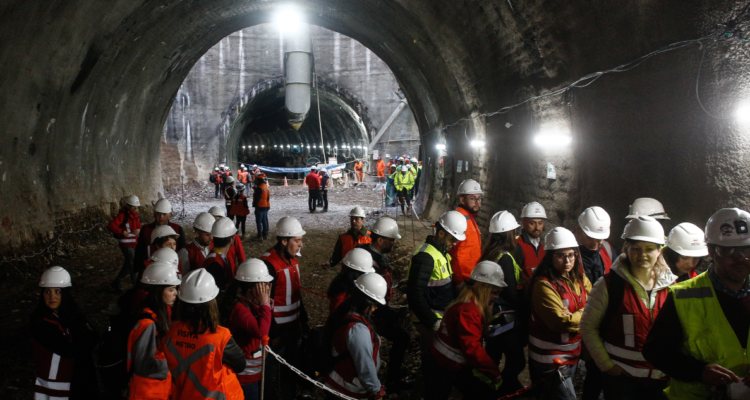 Línea 7 del Metro cada vez más cerca: realizan encuentro de túneles en Las Condes