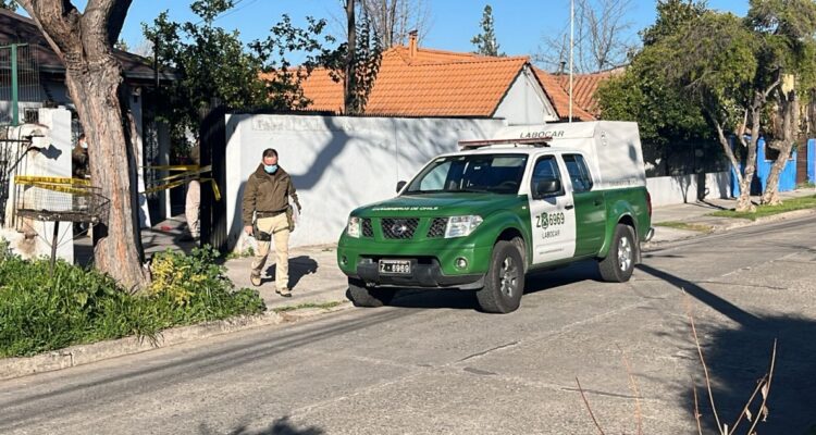 Familia sufre violento turbazo en La Reina: un delicuente defecó en el pasillo antes de huir