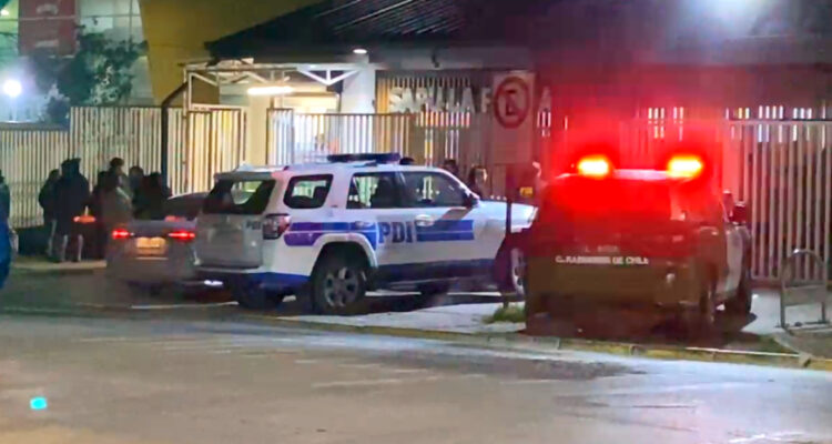 Un muerto y un herido deja tiroteo en plena vía pública en Peñalolén: desconocido disparó desde auto