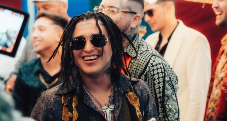 Pablo Chill-E y Flor de Rap encabezaron y valoraron conversatorio sobre música urbana en la Usach