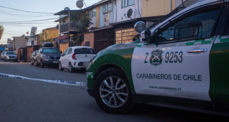 Funcionarios de la Armada sufren violento asalto en Valparaíso: uno de ellos fue herido a bala