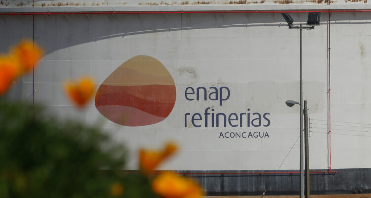 Estanques de ENAP en Quintero