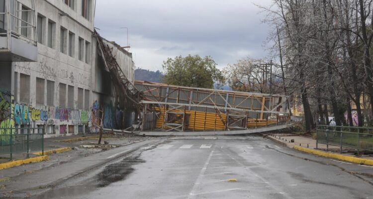 Vientos de la región Metropolitana se convierten en récord: 124 km/h