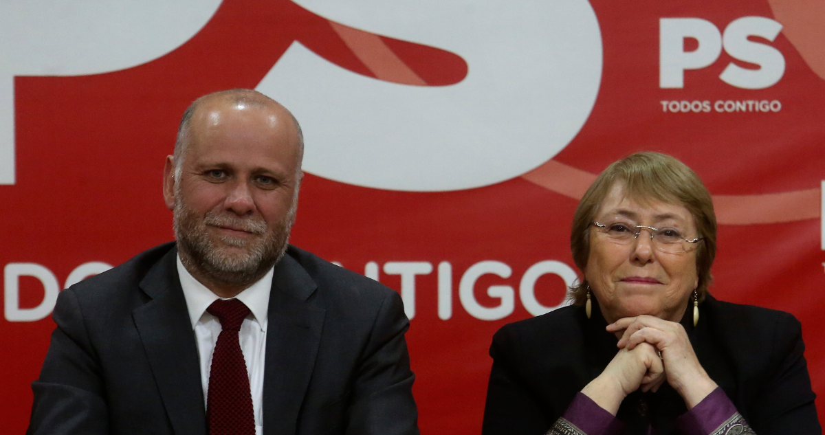 Elizalde dice que definición presidencial “será el otro año”, pero destaca el rol de Michelle Bachelet