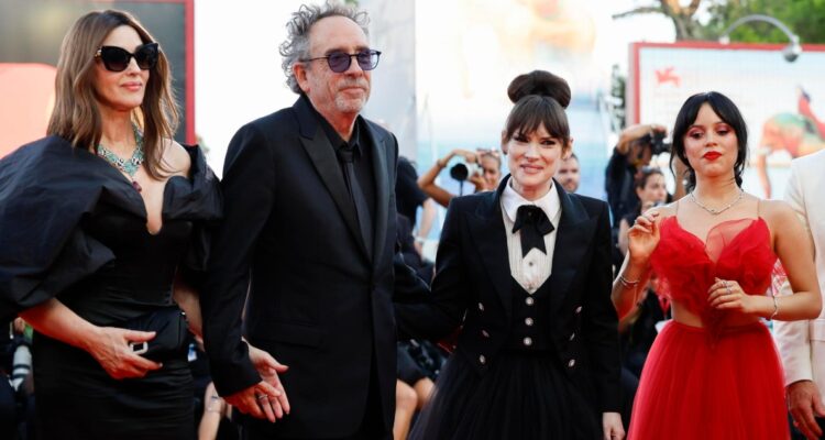 Winona, Bellucci, Ortega y Keaton brillan en alfombra roja de “Beetlejuice 2” en Venecia