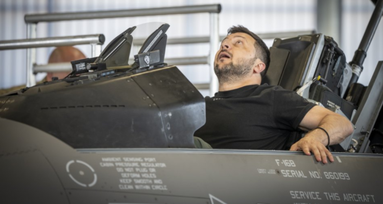 Zelenski anuncia el despliegue de aviones de combate F-16 de fabricación estadounidense