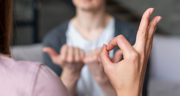 Palabras básicas en lengua de señas chilena