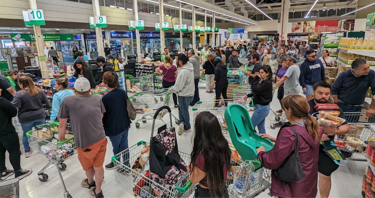 ¿A qué hora cierran malls y supermercados? horarios de cierre comercio este martes 17 de septiembre antes de los feriados irrenunciables Fiestas Patrias.