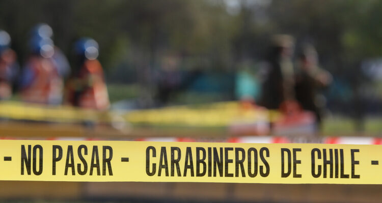 Temuco: Conductor muere tras impactar barrera de contención y caer desde un puente al río Cautín