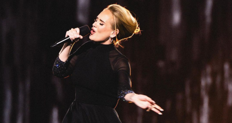 Adele en concierto en Munich, en referencia a descanso de la música