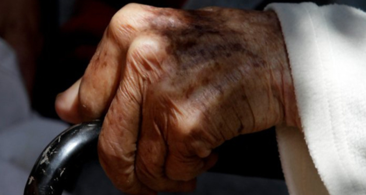 Adulto mayor formalizado por homicidio