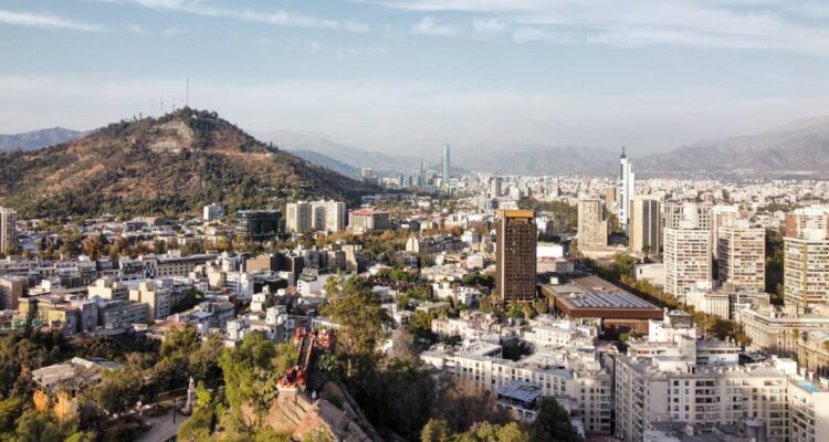 EE.UU emite alerta de seguridad en Santiago: llaman a estar “alerta” en Bellavista, Lastarria y Meiggs