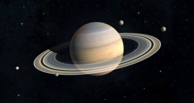 Científicos explican por qué desde marzo del 2025 ya no se podrán ver los anillos del planeta saturno del sistema solar desde la tierra.