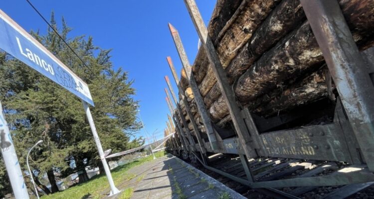 Hombre sufre pérdida de sus piernas tras ser atropellado por un tren en Los Ríos