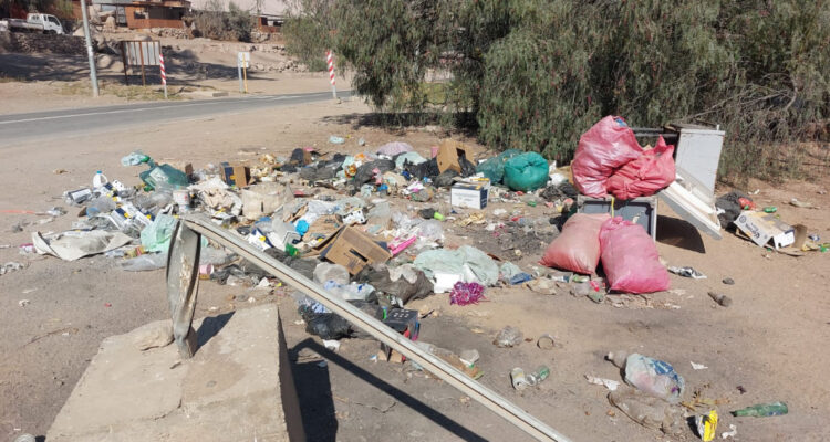 Basura valle de la Lluta