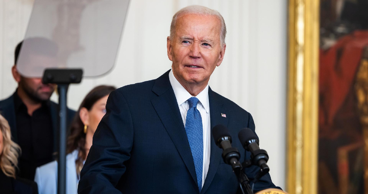 Biden propone prohibir circulación de vehículos con tecnología china y rusa por seguridad nacional