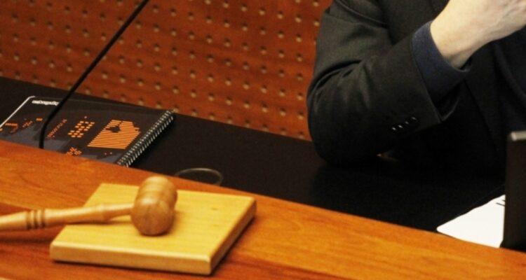 Fuenzalida (UDI) solicita al presidente Boric que destituya a juez de Ovalle que liberó a narcos