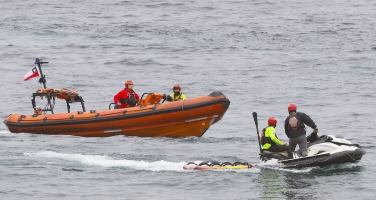 Continúa búsqueda de hombre que se habría lanzado al mar en Iquique: lleva 4 días desaparecido