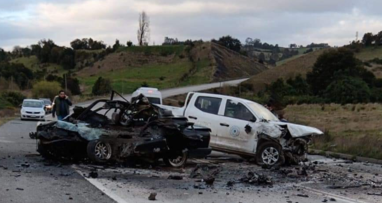 Dos muertos deja colisión entre camioneta municipal de Castro y otro vehículo en bypass de la comuna