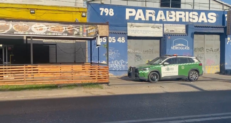 Encuentran cadáver de un hombre afuera de un local comercial en Independencia