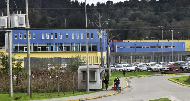 Condenan con 15 años de cárcel a sujeto que apuñaló y mató a reo en cárcel de Valdivia