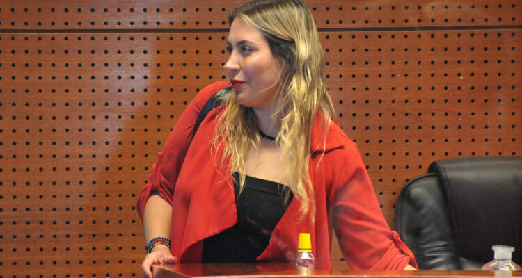 La jueza Estefanía Asenjo ratifica la prisión preventiva para Leonarda Villalobos, imputada en el caso Audio. Sin embargo, se evalúa su traslado al Centro Penitenciario Femenino San Joaquín debido a riesgos de amenazas.