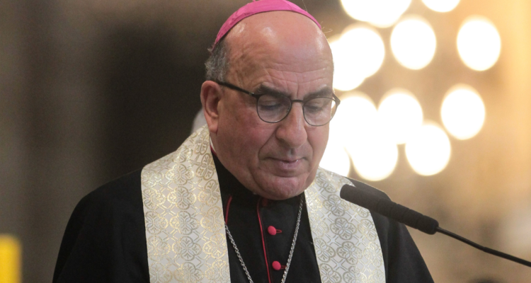 El arzobispo de Santiago, Fernando Chomali, Asiste al Te deum ecumenico 2024 en la catedral de Santiago.
