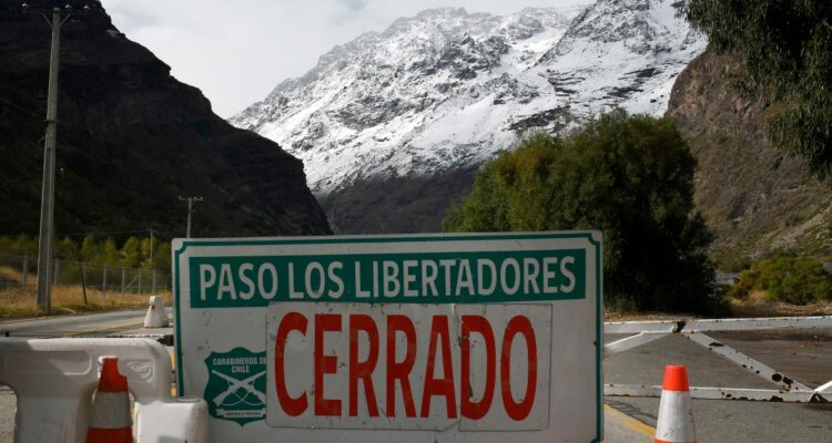 Cierre de paso fronterizo los libertadores por sistema frontal
