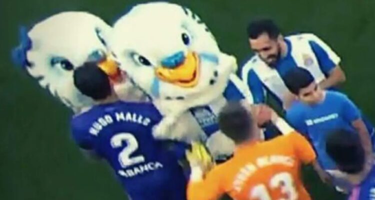 Hugo Mallo, culpable de abuso sexual contra mujer que vestía de mascota en el Espanyol-Celta