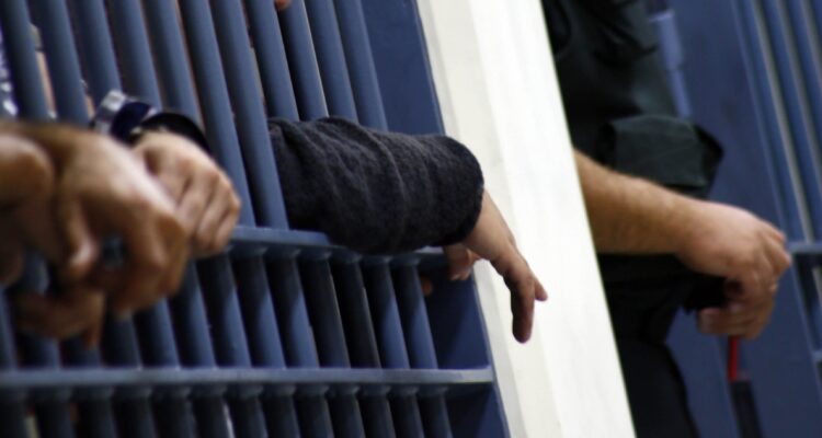 Indagan posibles contagios de sarna entre internos en el penal Bío Bío