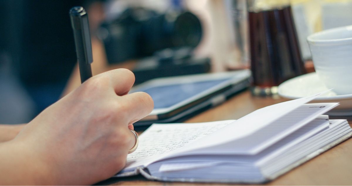 Buscan que todas las profesiones estén colegiadas para combatir faltas a la ética con inhabilidad