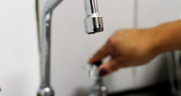 Corte durará 21 horas: estos son las zonas de Ñuñoa y Providencia que no tendrán agua el fin de semana