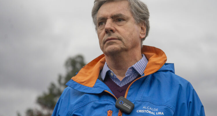 En la imagen, el alcalde de Lo Barnechea, Cristóbal Lira.