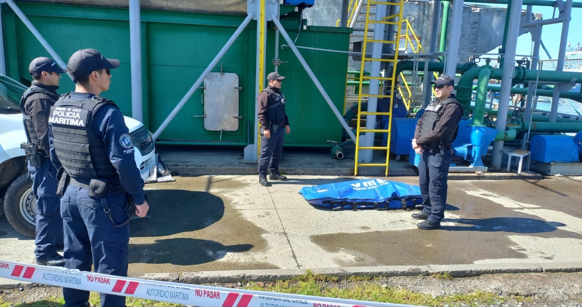 Cuerpo de hombre flotando en la bahía de San Vicente