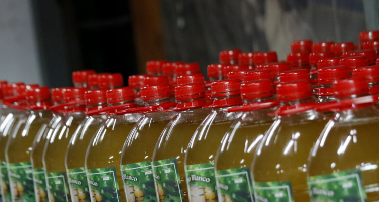 Viño Pipeño en botellón