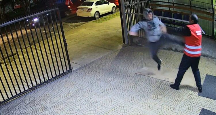 Detenido agrediendo a guardia de seguridad en Cesfam de Temuco