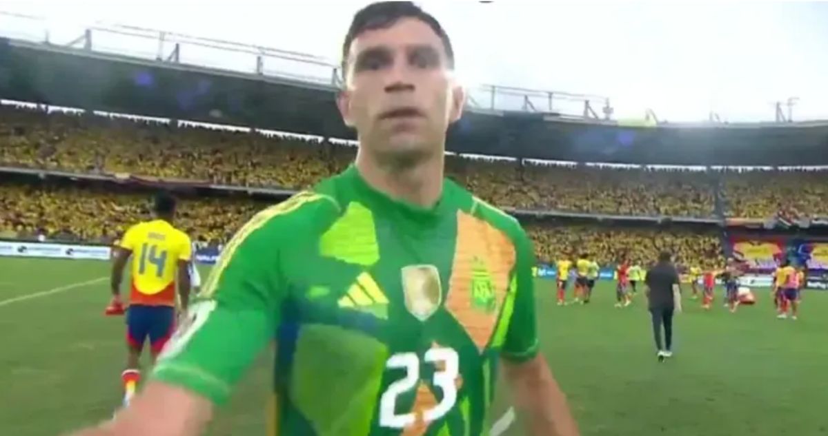 Dibu Martínez