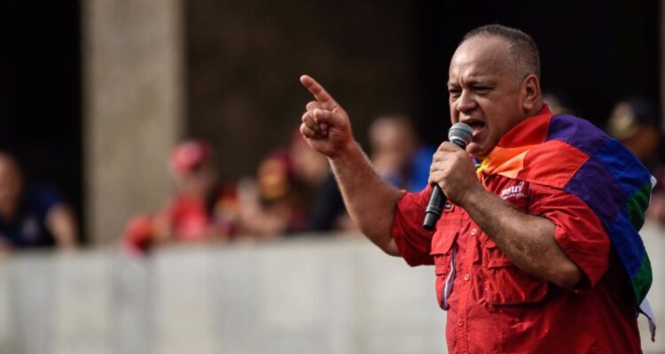 Detienen a cinco extranjeros acusados de “desestabilizar” y generar “acciones violentas” en Venezuela