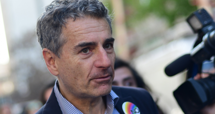 Exministro Andrés Velasco: “El liderazgo del Frente Amplio es tan cuico como el de la derecha”