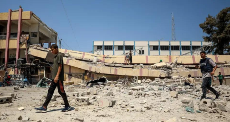 Al menos 18 muertos deja nuevo bombardeo israelí contra una escuela en Gaza