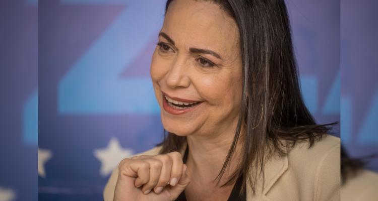 Prueba la estruendosa derrota de Maduro: Machado se responsabiliza por difusión de actas electorales