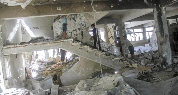 Israel ataca otra escuela en Gaza, la tercera en menos de 72 horas: reportan que una familia murió