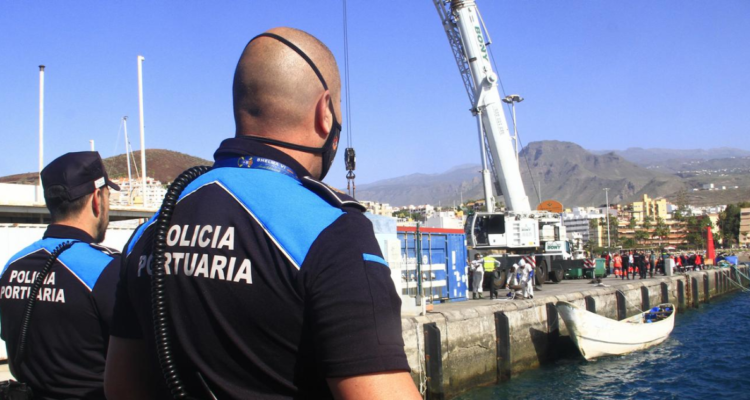 9 migrantes muertos y 48 desaparecidos tras naufragio en Islas Canarias