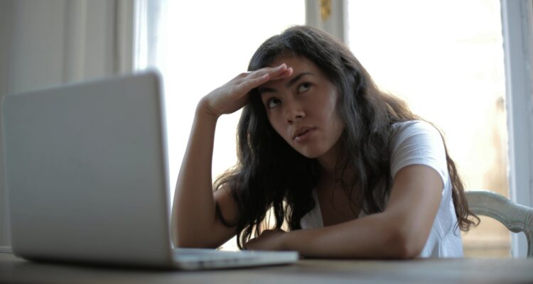 Cómo el estrés afecta la memoria y la concentración