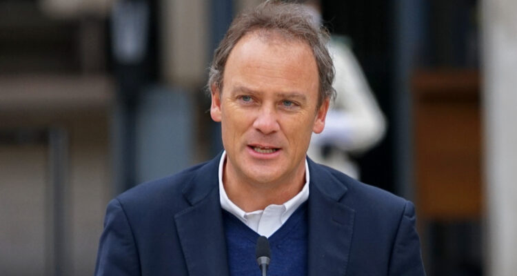 Felipe Ward renuncia a la USS tras antecedentes de caso Audio de presuntas gestiones para Grupo Patio